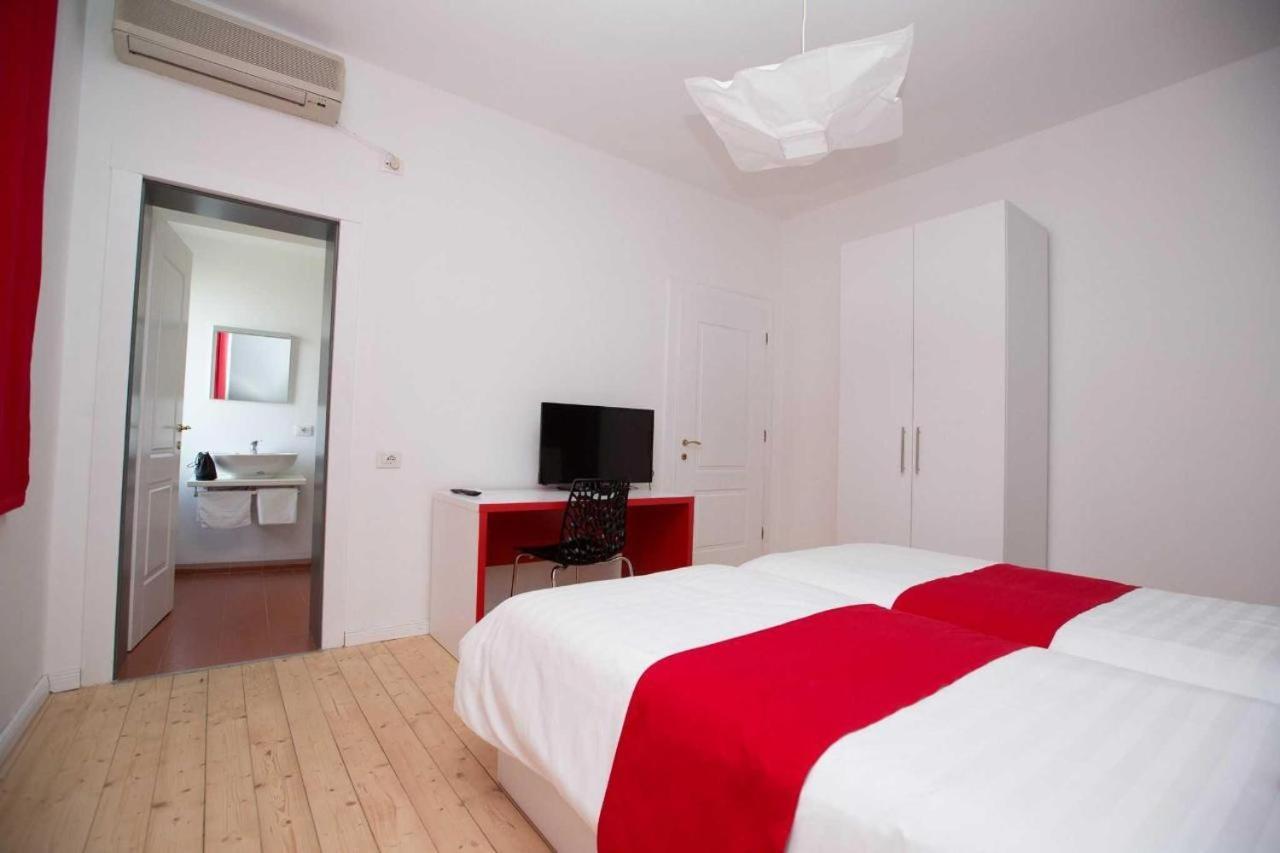 Hotel Rimini 地拉那 外观 照片